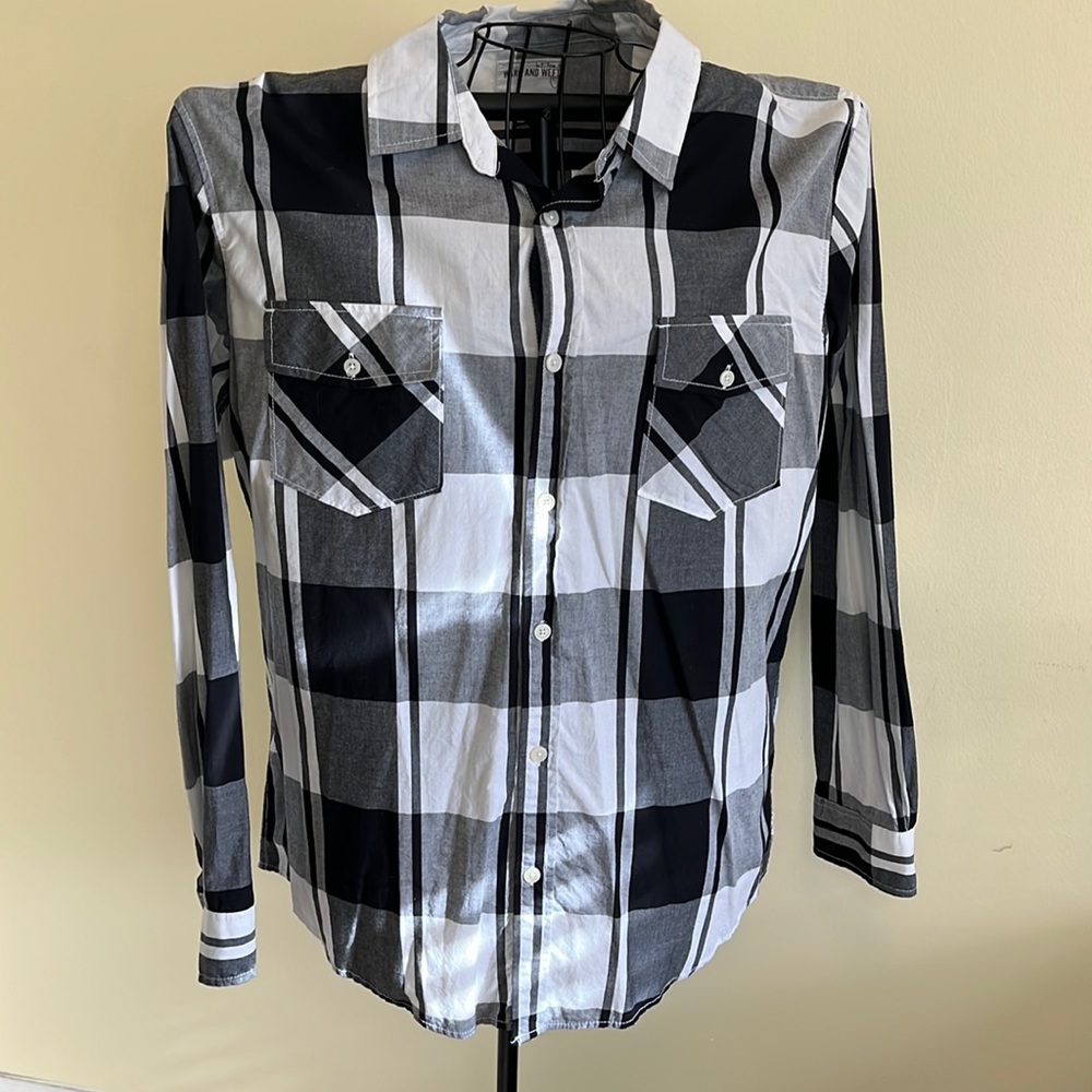 Like new button down shirt